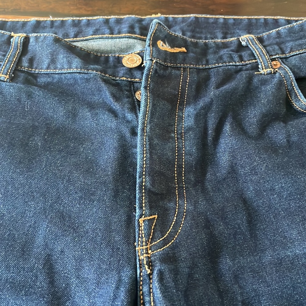 H&M Men's Dark Denim Slim Fit Shorts with cuff size 38 - Picture 4 of 9
